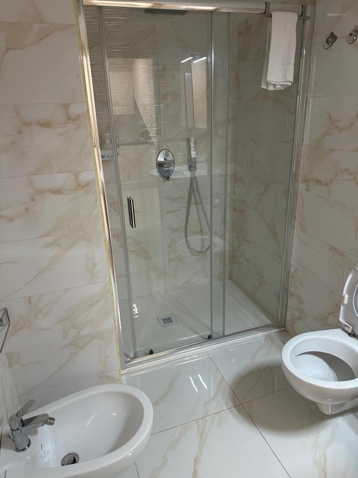 Rose'S House Hotel Naples Luaran gambar